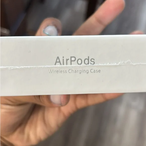 Apple White Wireless Earbuds